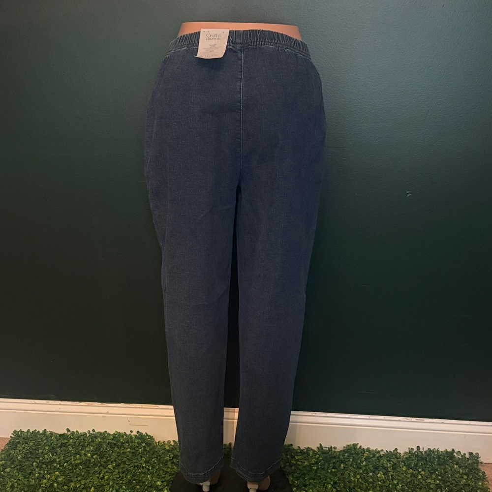 Jeans - Picture 4 of 4